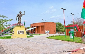 Sur la participation de S.E.M. Igor Martynov, Ambassadeur de Russie au Burkina Faso, à la cérémonie de l’inauguration du Mausolée Thomas Sankara